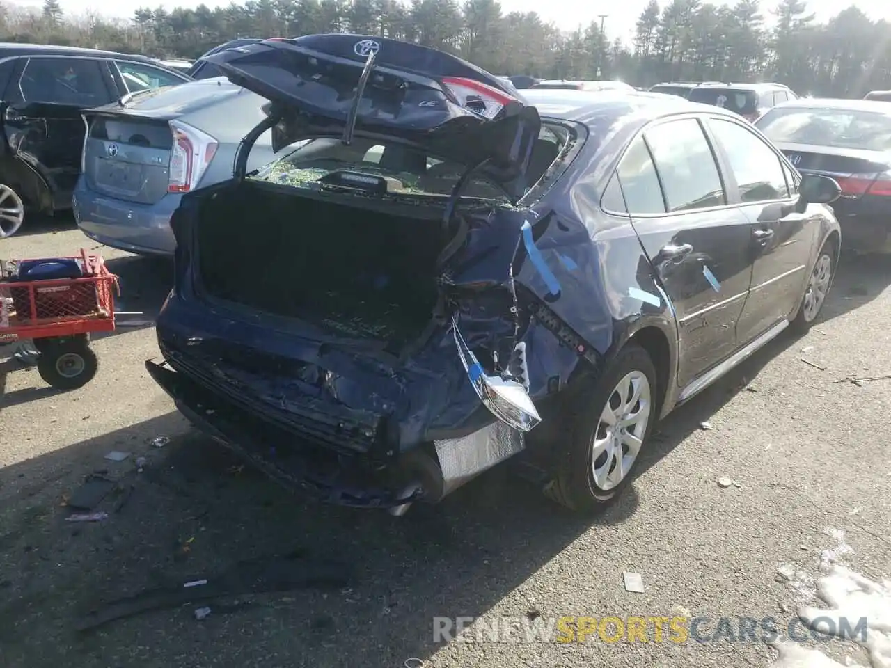 4 Photograph of a damaged car JTDEPMAE8MJ131311 TOYOTA COROLLA 2021