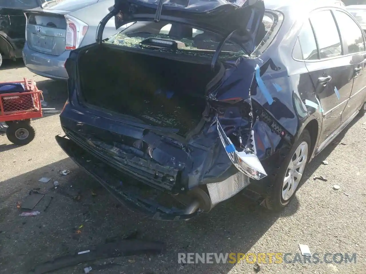 9 Photograph of a damaged car JTDEPMAE8MJ131311 TOYOTA COROLLA 2021