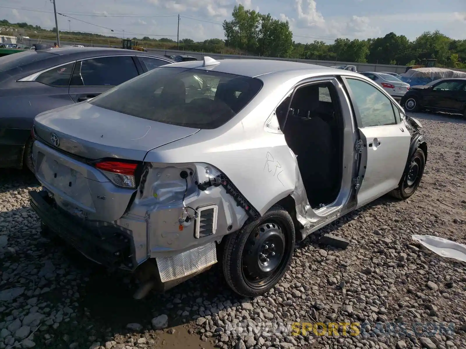 4 Photograph of a damaged car JTDEPMAE8MJ149078 TOYOTA COROLLA 2021