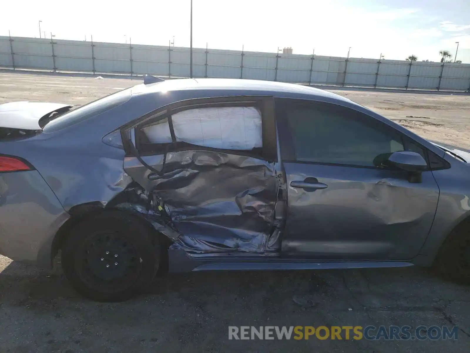 9 Photograph of a damaged car JTDEPMAE8MJ153826 TOYOTA COROLLA 2021