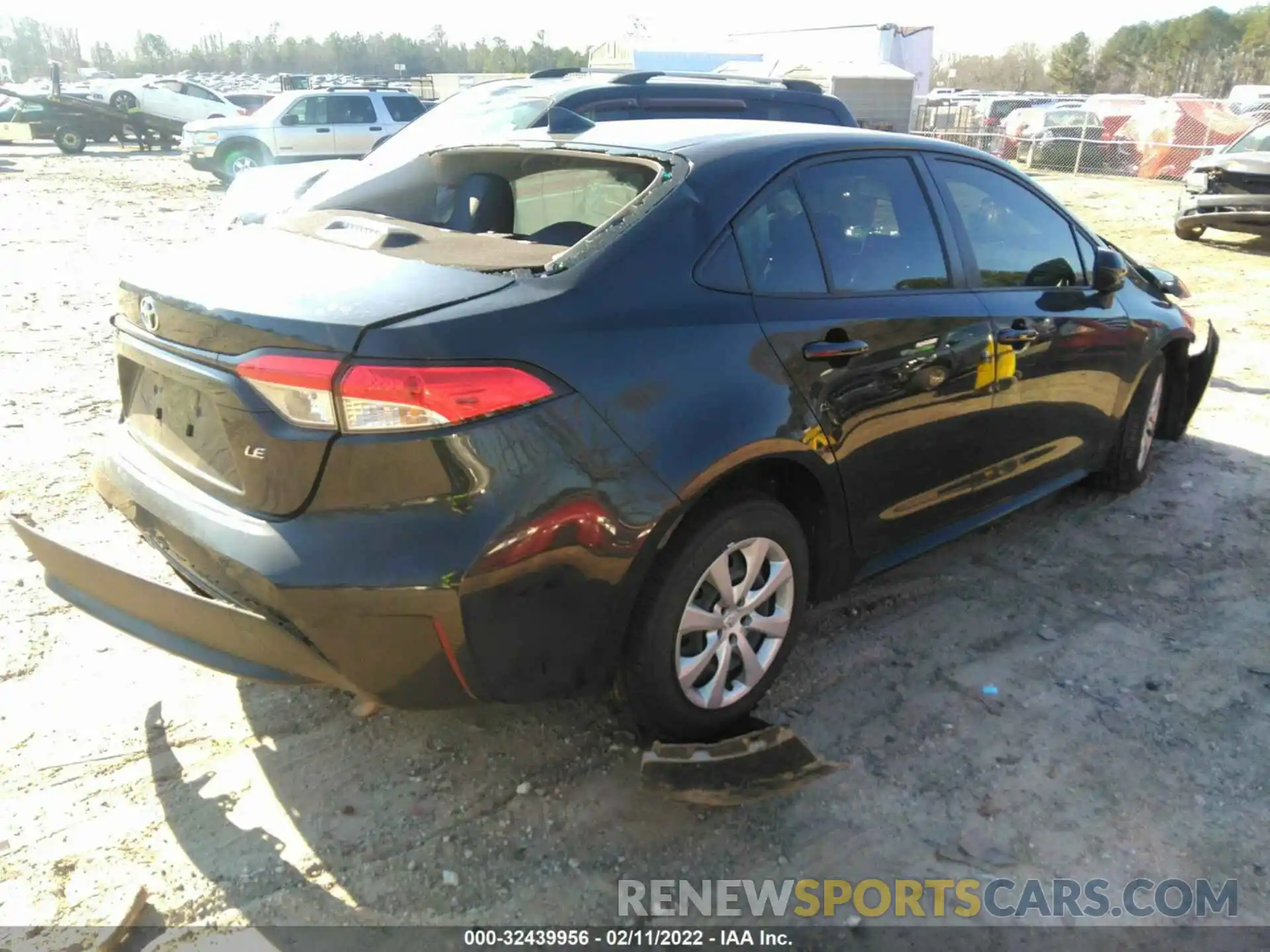 4 Photograph of a damaged car JTDEPMAE8MJ155222 TOYOTA COROLLA 2021