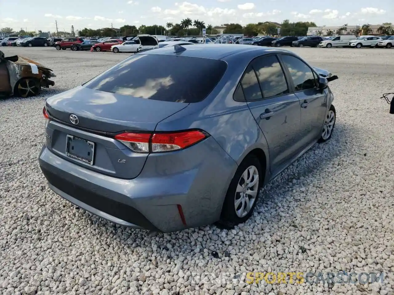 4 Photograph of a damaged car JTDEPMAE8MJ163014 TOYOTA COROLLA 2021