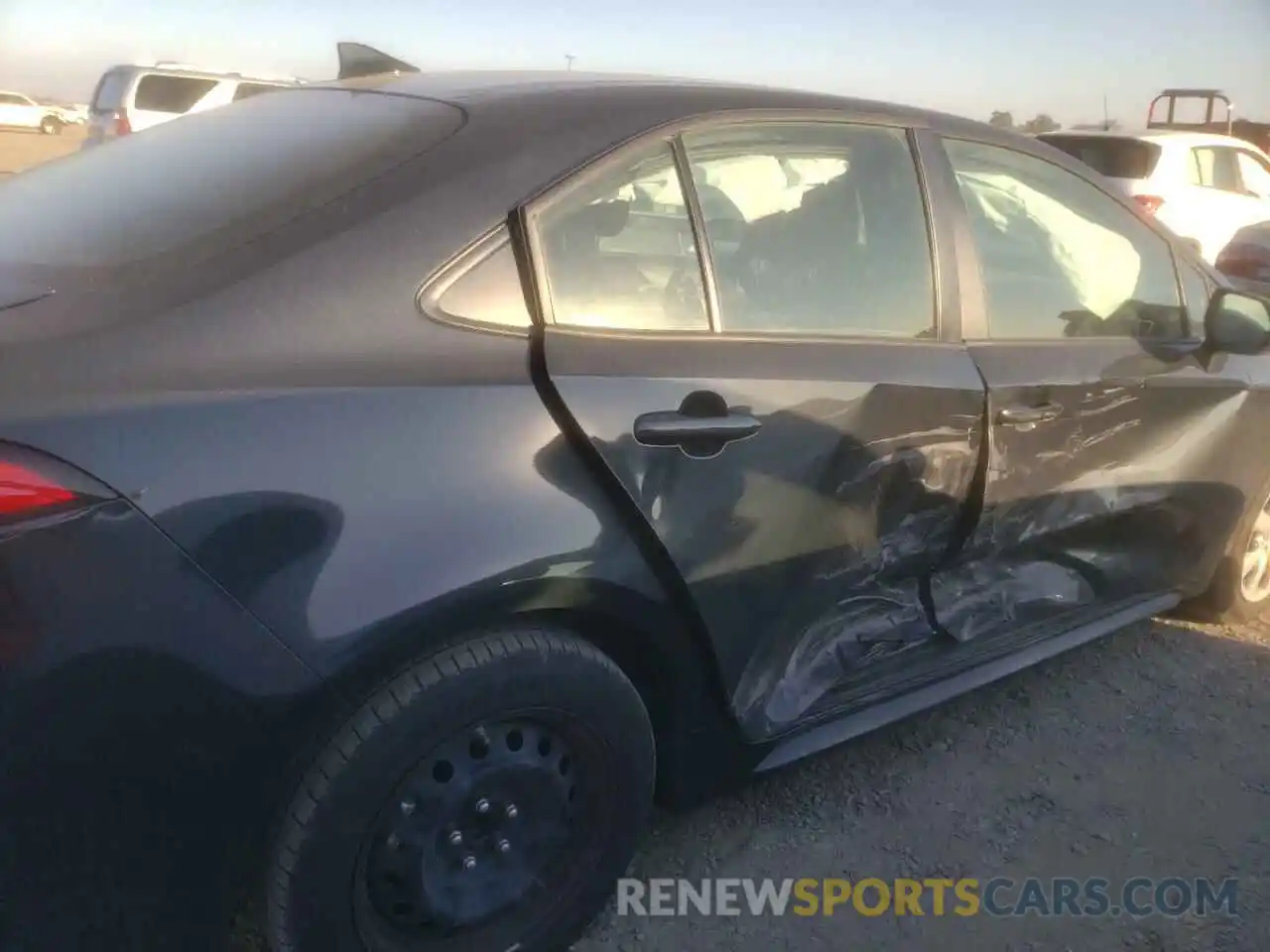 9 Photograph of a damaged car JTDEPMAE8MJ164874 TOYOTA COROLLA 2021