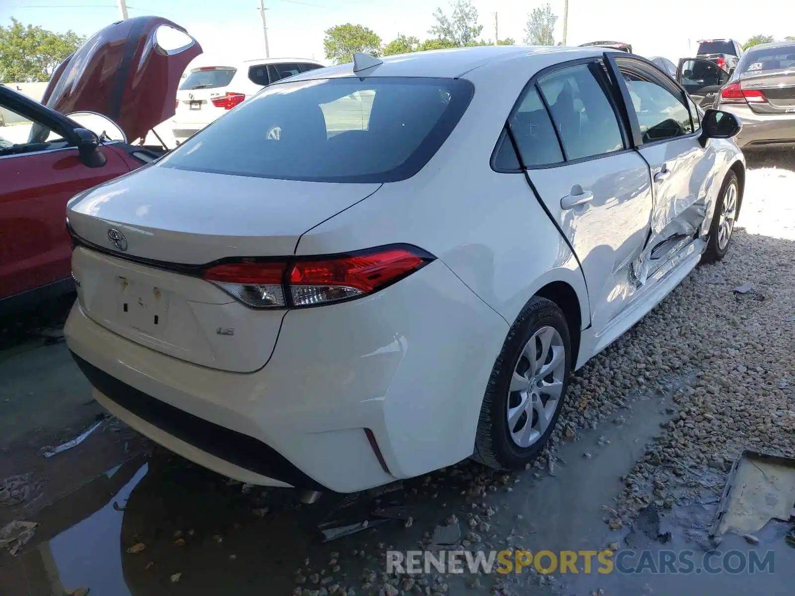 4 Photograph of a damaged car JTDEPMAE8MJ165961 TOYOTA COROLLA 2021