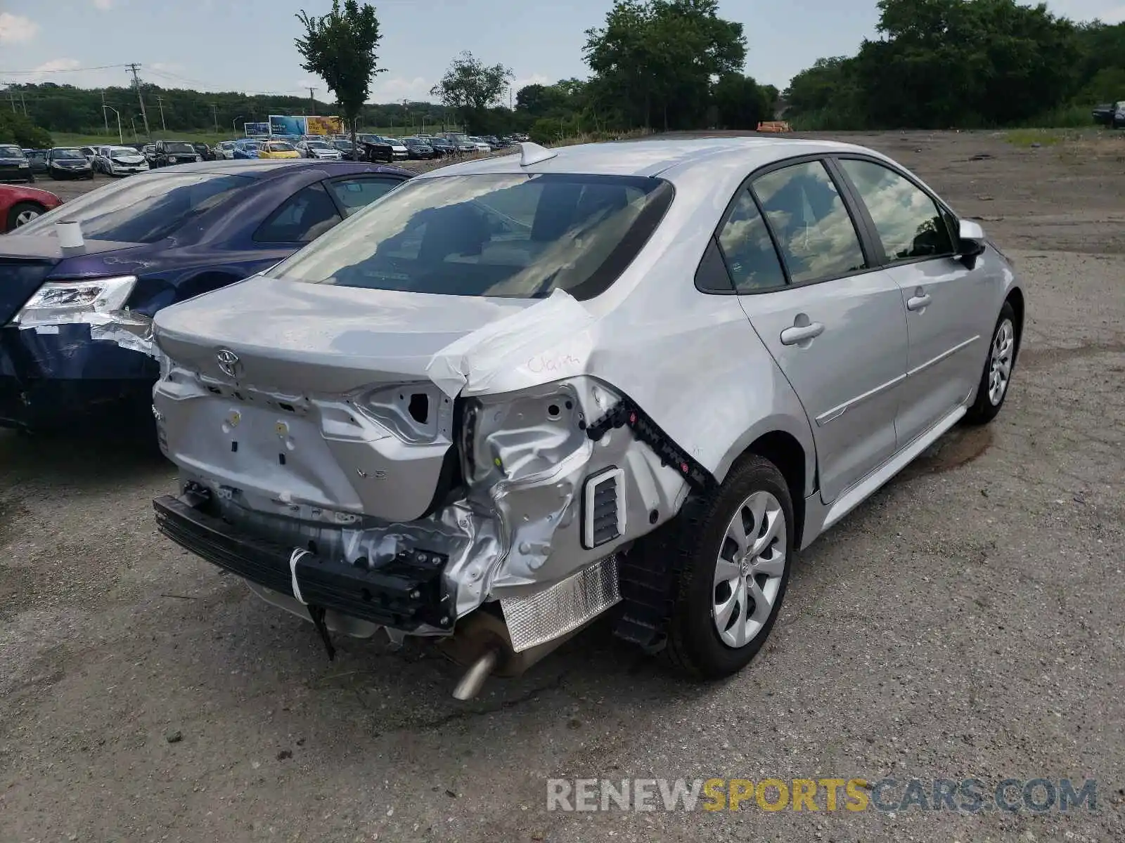 4 Photograph of a damaged car JTDEPMAE8MJ166110 TOYOTA COROLLA 2021