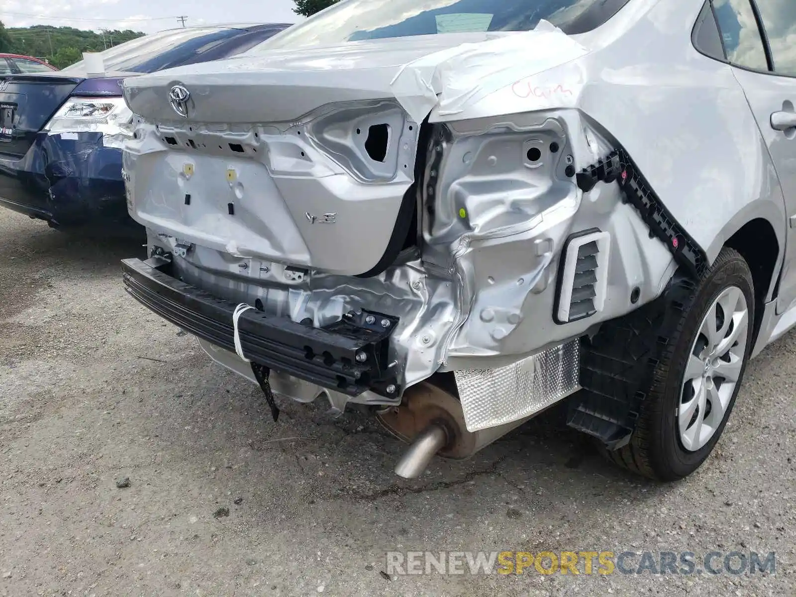 9 Photograph of a damaged car JTDEPMAE8MJ166110 TOYOTA COROLLA 2021