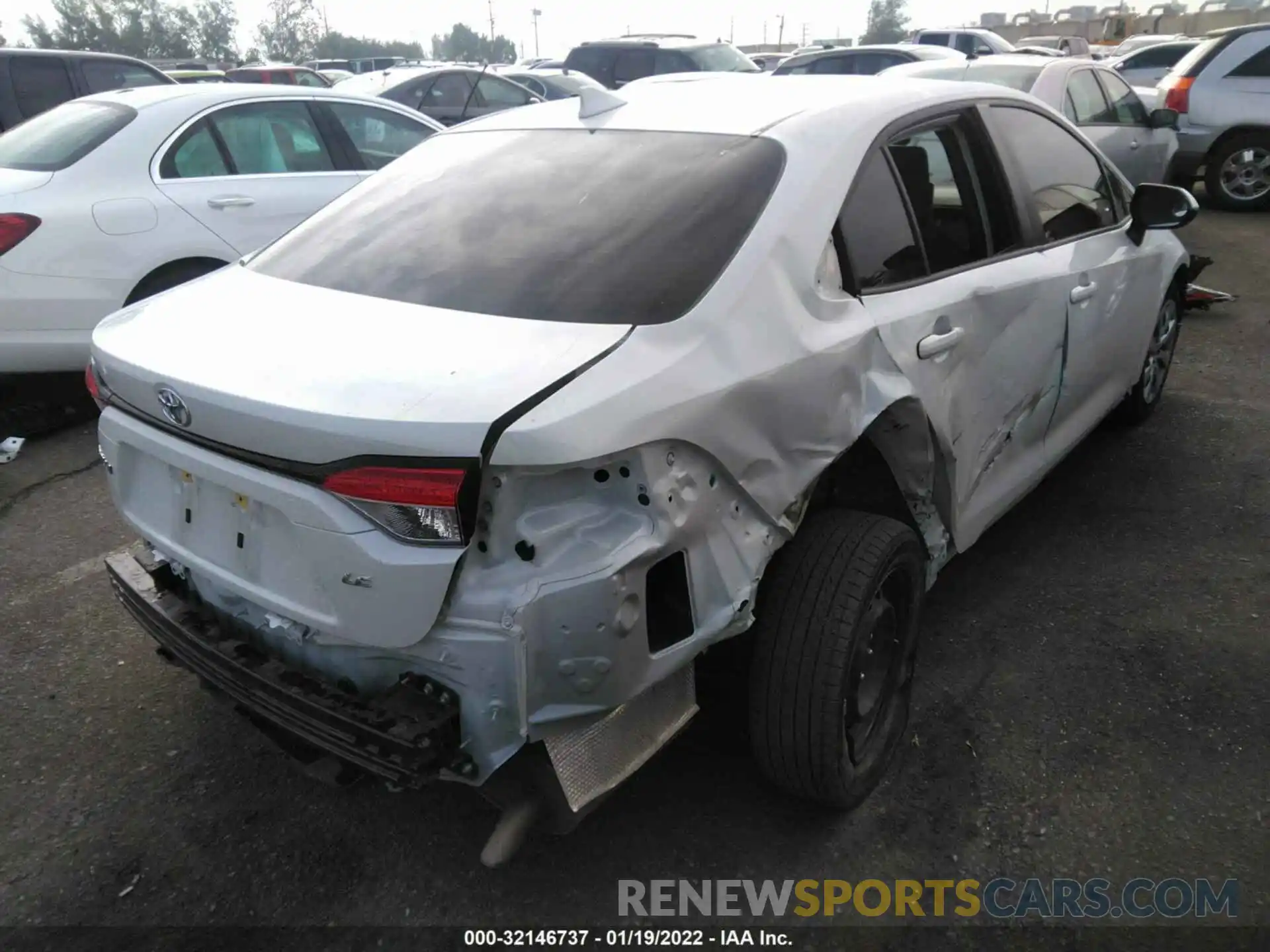 4 Photograph of a damaged car JTDEPMAE8MJ166723 TOYOTA COROLLA 2021