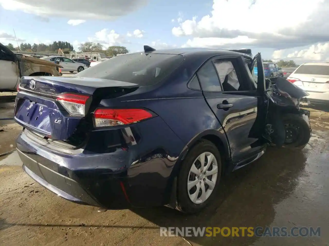 4 Photograph of a damaged car JTDEPMAE8MJ171436 TOYOTA COROLLA 2021