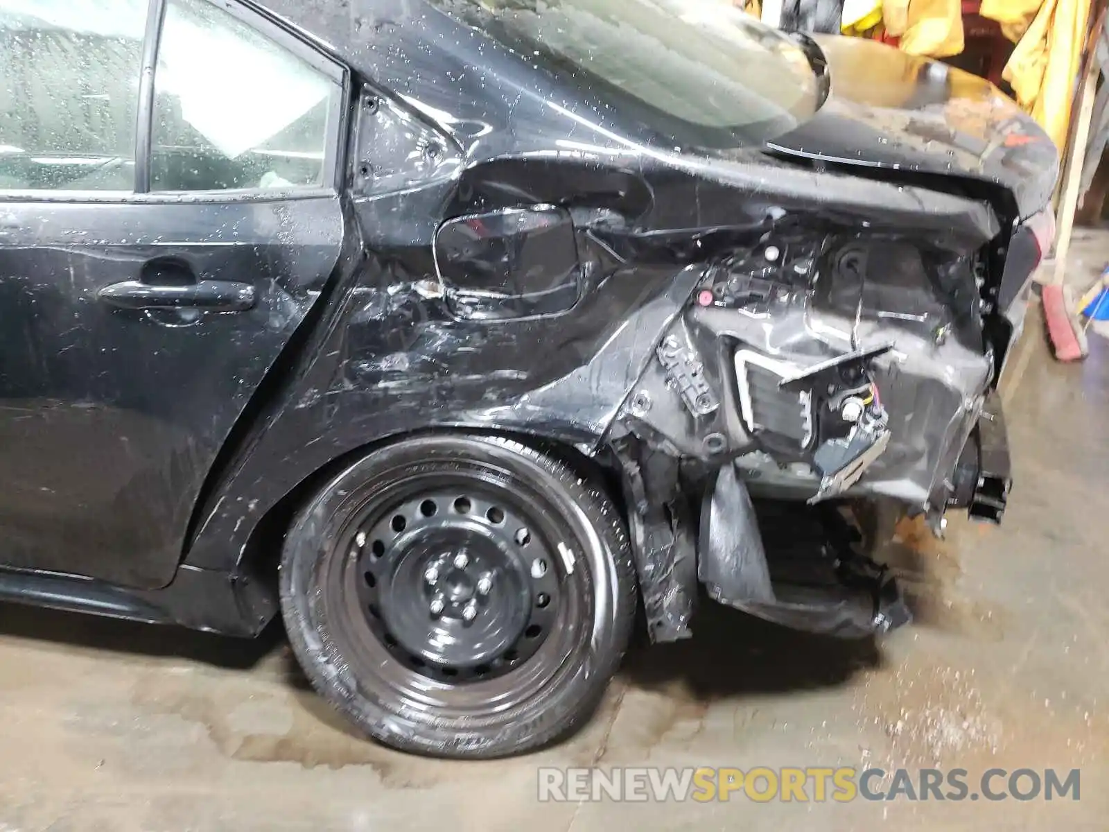 9 Photograph of a damaged car JTDEPMAE8MJ173333 TOYOTA COROLLA 2021