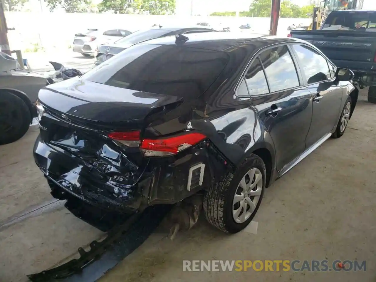 4 Photograph of a damaged car JTDEPMAE8MJ182856 TOYOTA COROLLA 2021