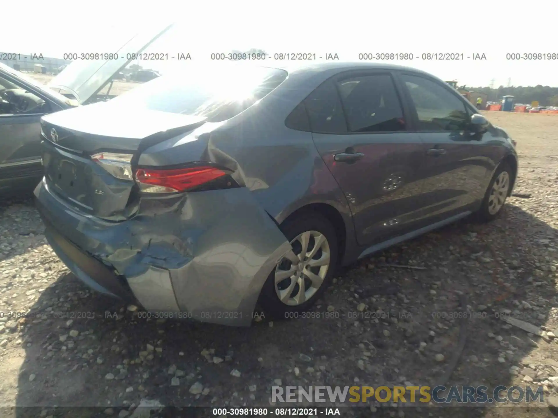 4 Photograph of a damaged car JTDEPMAE8MJ184364 TOYOTA COROLLA 2021