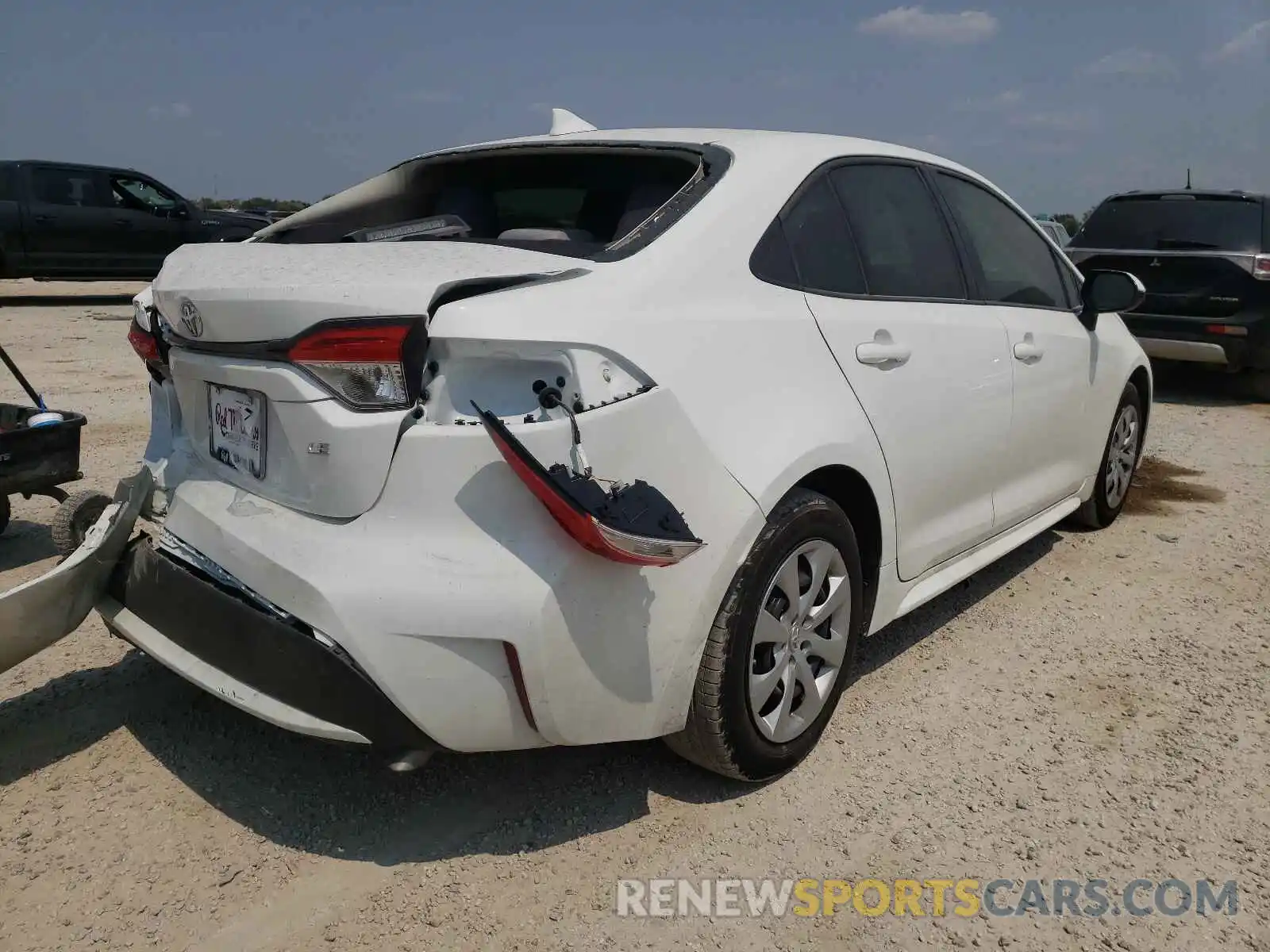 4 Photograph of a damaged car JTDEPMAE8MJ189032 TOYOTA COROLLA 2021