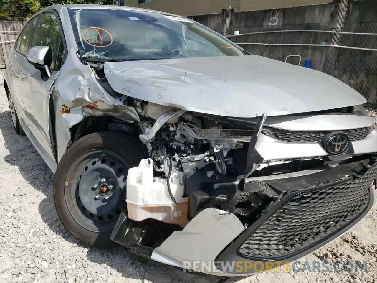 9 Photograph of a damaged car JTDEPMAE9MJ121581 TOYOTA COROLLA 2021