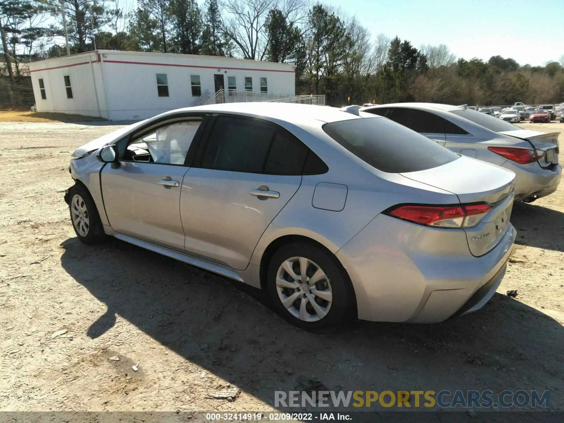 3 Photograph of a damaged car JTDEPMAE9MJ127493 TOYOTA COROLLA 2021