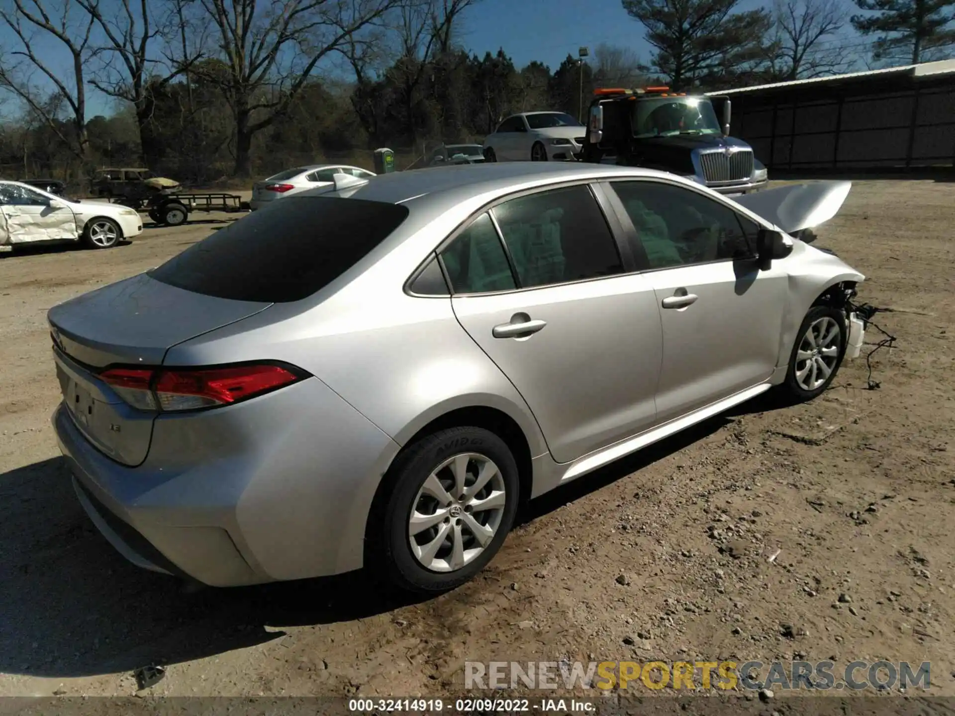 4 Photograph of a damaged car JTDEPMAE9MJ127493 TOYOTA COROLLA 2021