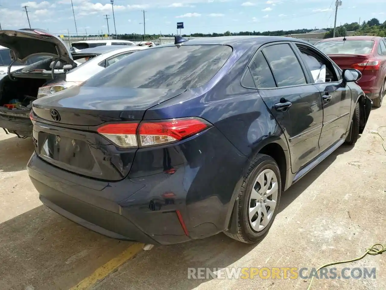 4 Photograph of a damaged car JTDEPMAE9MJ133360 TOYOTA COROLLA 2021