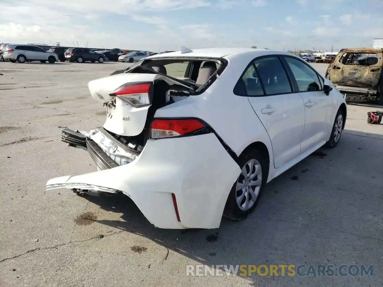 4 Photograph of a damaged car JTDEPMAE9MJ135237 TOYOTA COROLLA 2021