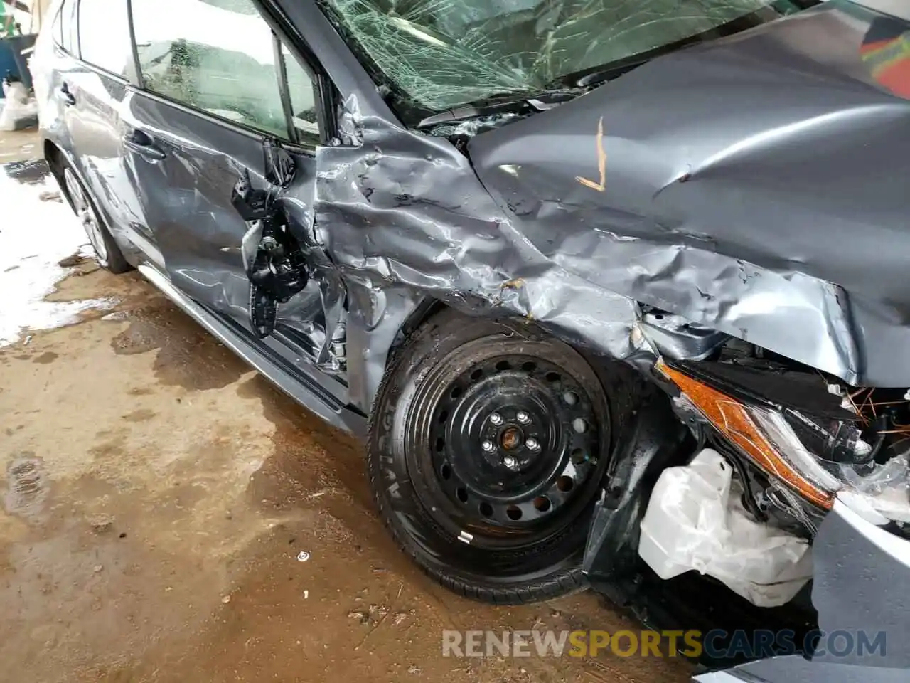 9 Photograph of a damaged car JTDEPMAE9MJ155682 TOYOTA COROLLA 2021