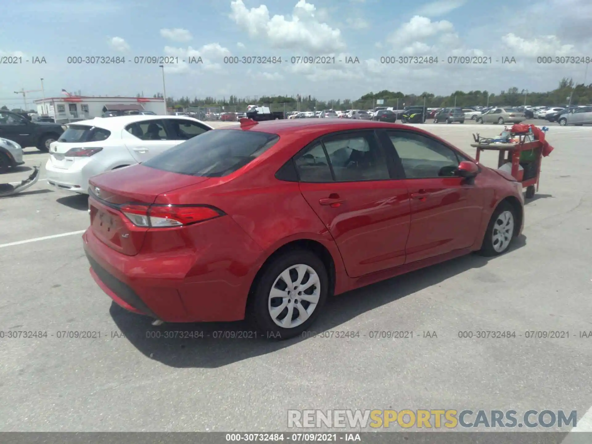 4 Photograph of a damaged car JTDEPMAE9MJ163720 TOYOTA COROLLA 2021