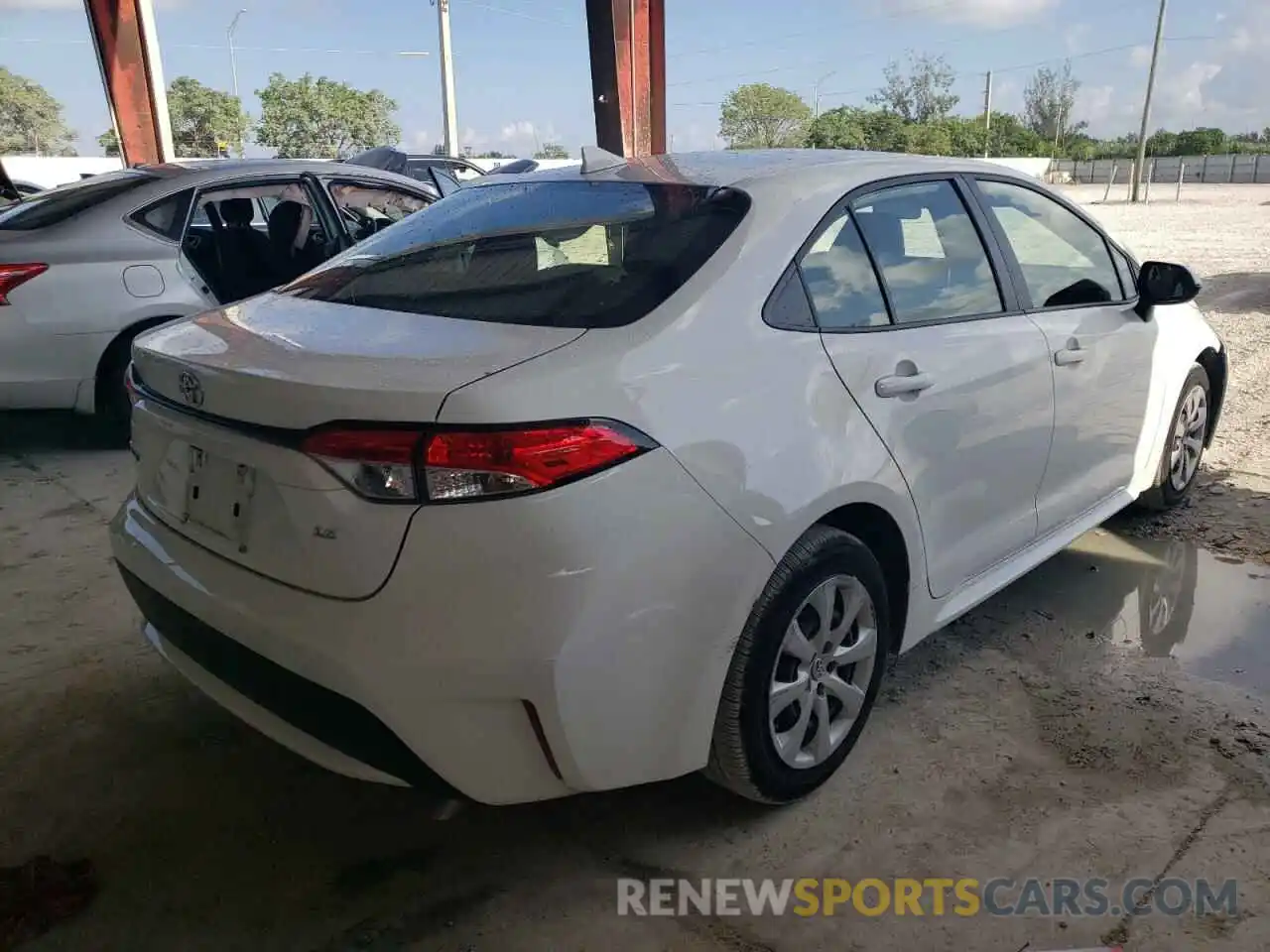 4 Photograph of a damaged car JTDEPMAE9MJ170375 TOYOTA COROLLA 2021