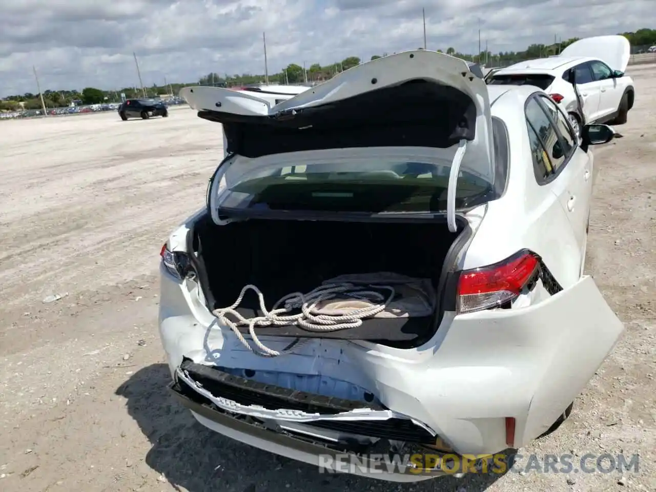 9 Photograph of a damaged car JTDEPMAEXMJ125686 TOYOTA COROLLA 2021