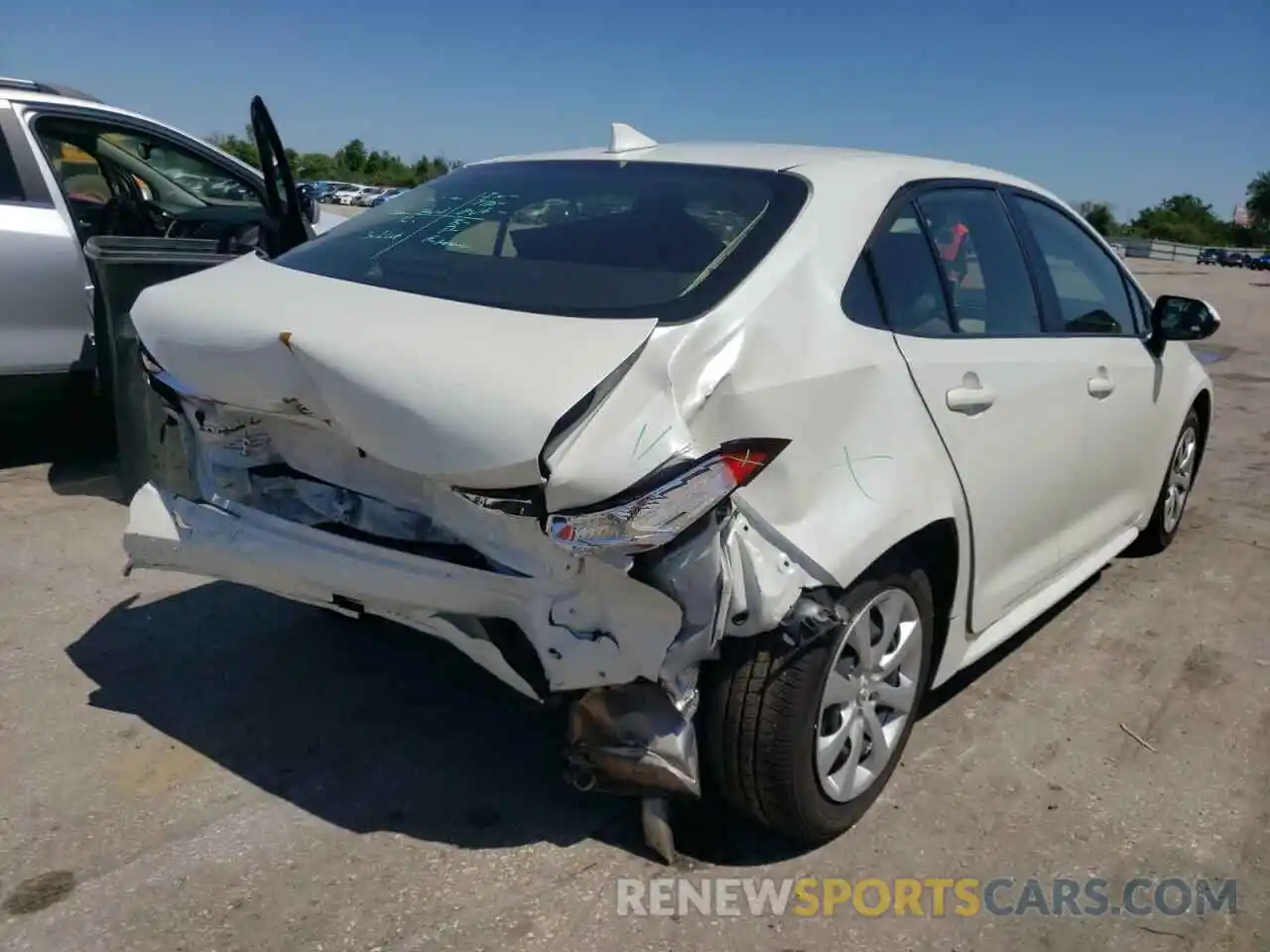 4 Photograph of a damaged car JTDEPMAEXMJ166416 TOYOTA COROLLA 2021