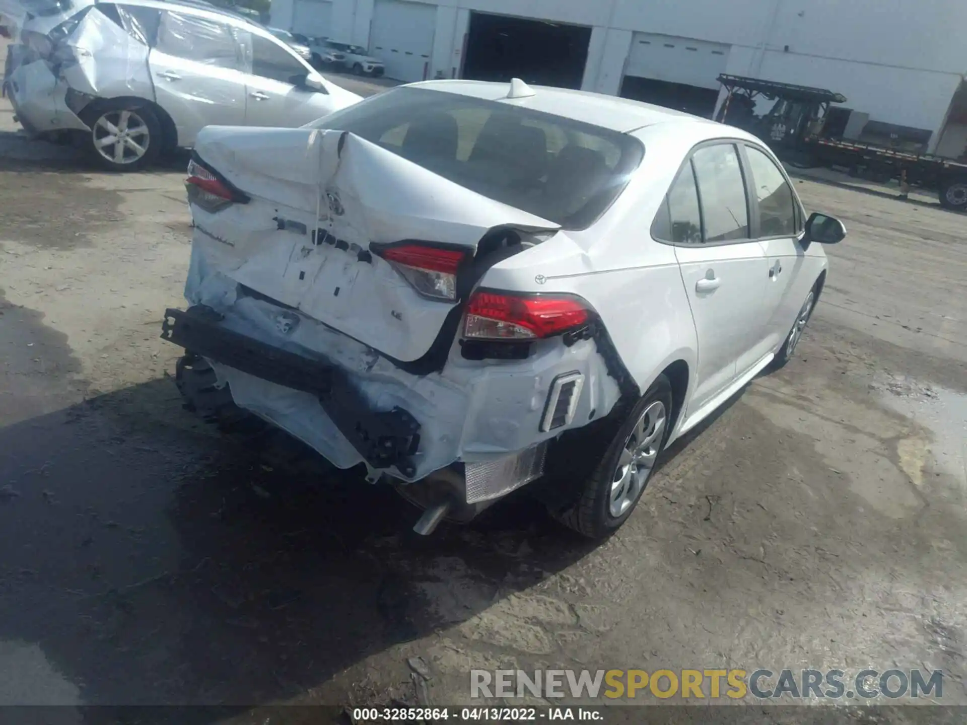 4 Photograph of a damaged car JTDEPMAEXMJ189145 TOYOTA COROLLA 2021