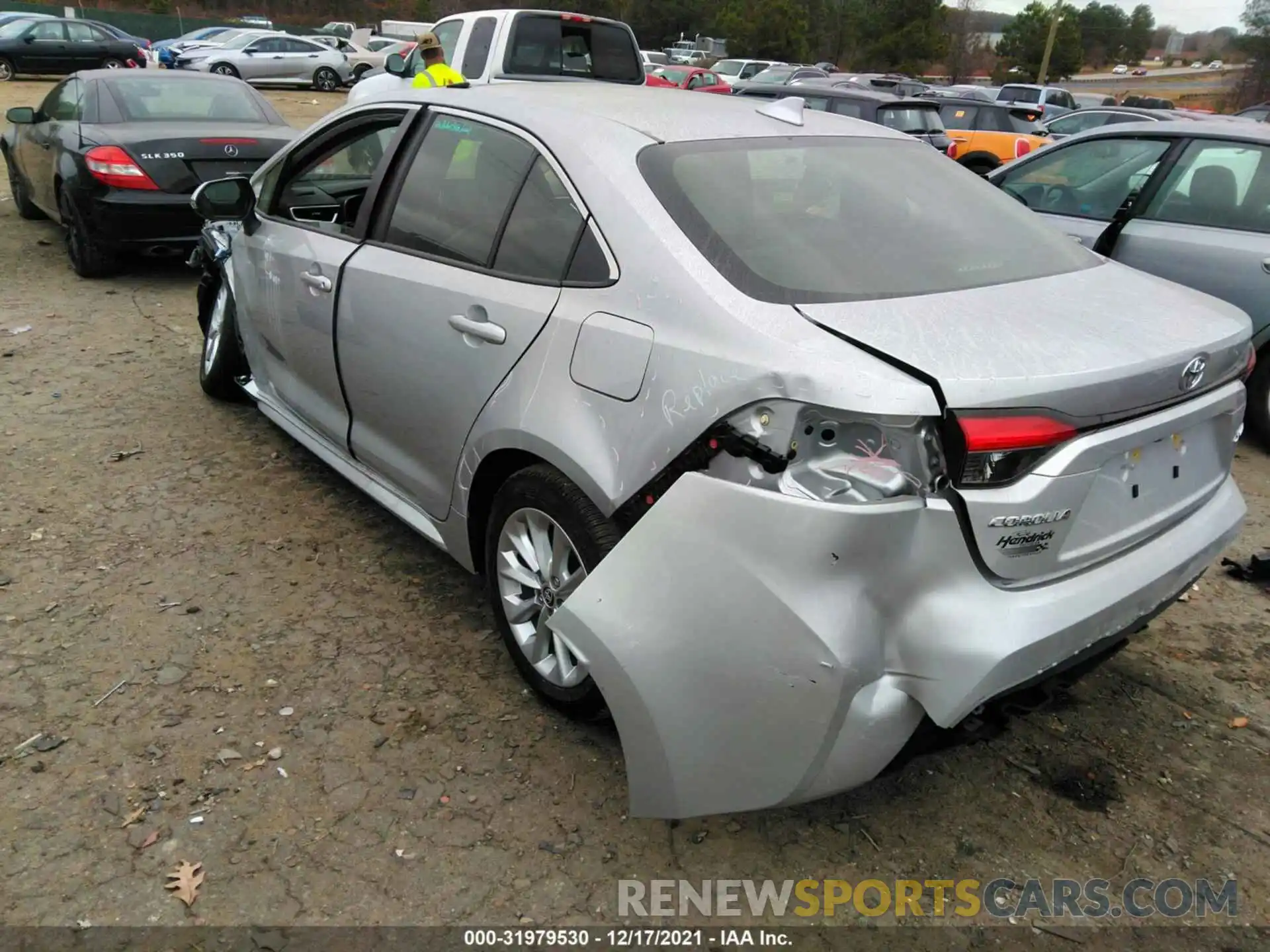 3 Photograph of a damaged car JTDFPMAE7MJ159637 TOYOTA COROLLA 2021