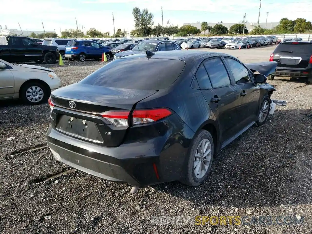 4 Photograph of a damaged car JTDHPMAE9MJ180756 TOYOTA COROLLA 2021