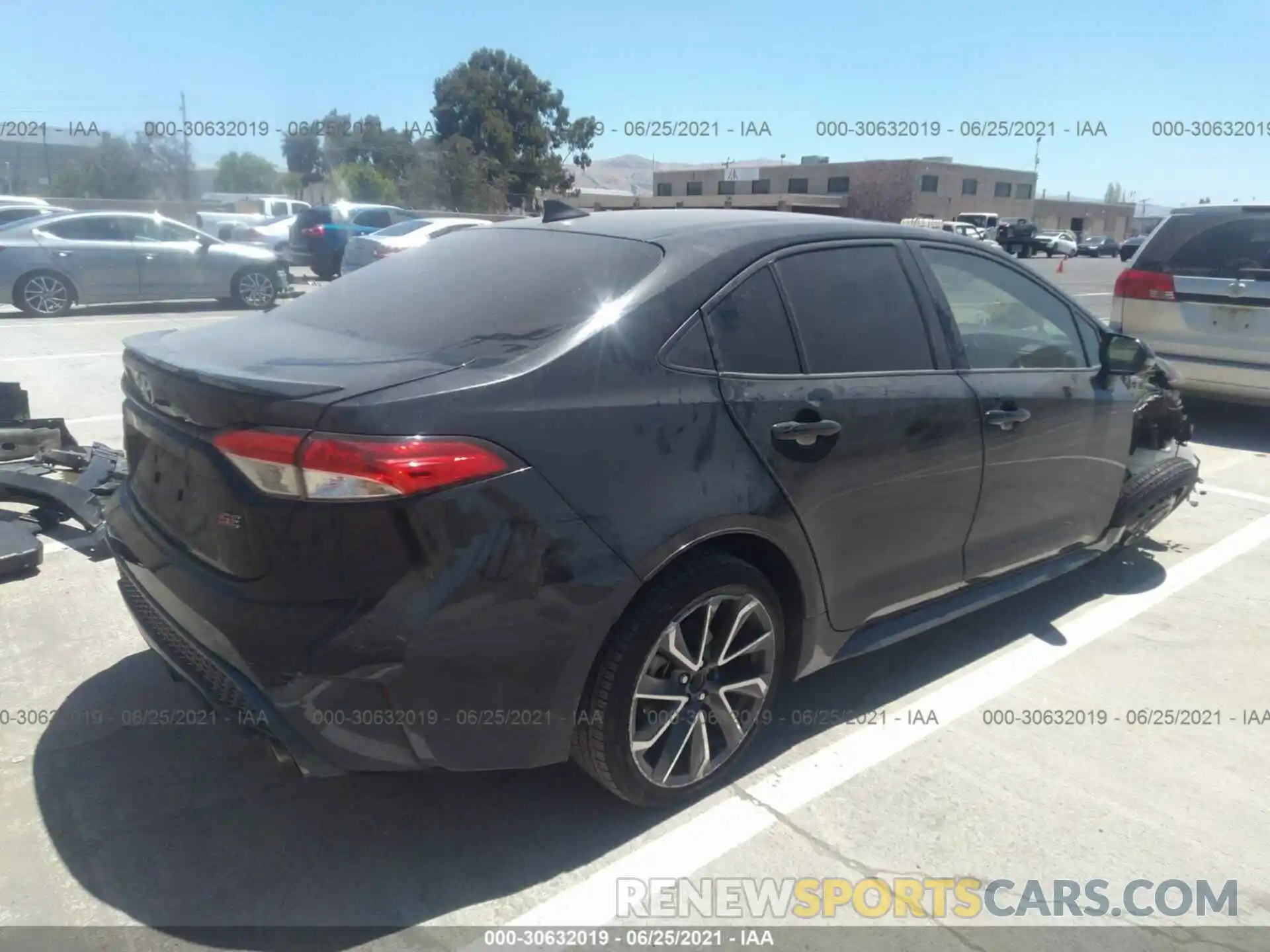 4 Photograph of a damaged car JTDP4MCE6MJ062956 TOYOTA COROLLA 2021