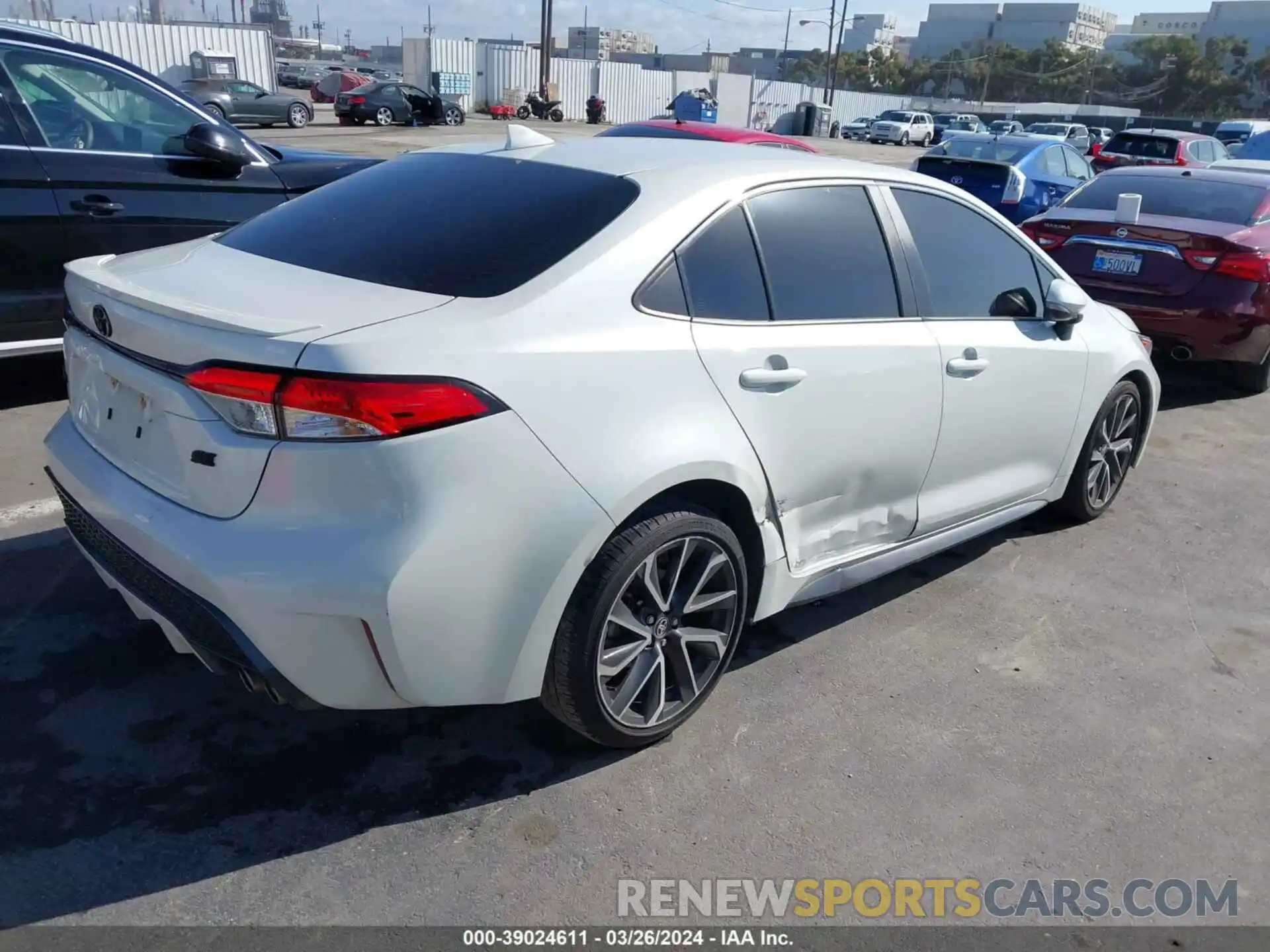 4 Photograph of a damaged car JTDS4MCE1MJ069372 TOYOTA COROLLA 2021