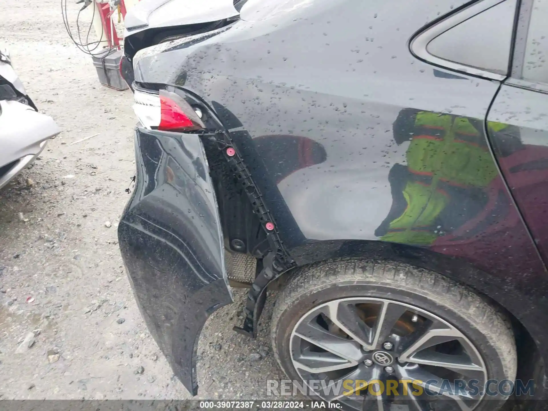 18 Photograph of a damaged car JTDS4MCE1MJ072465 TOYOTA COROLLA 2021