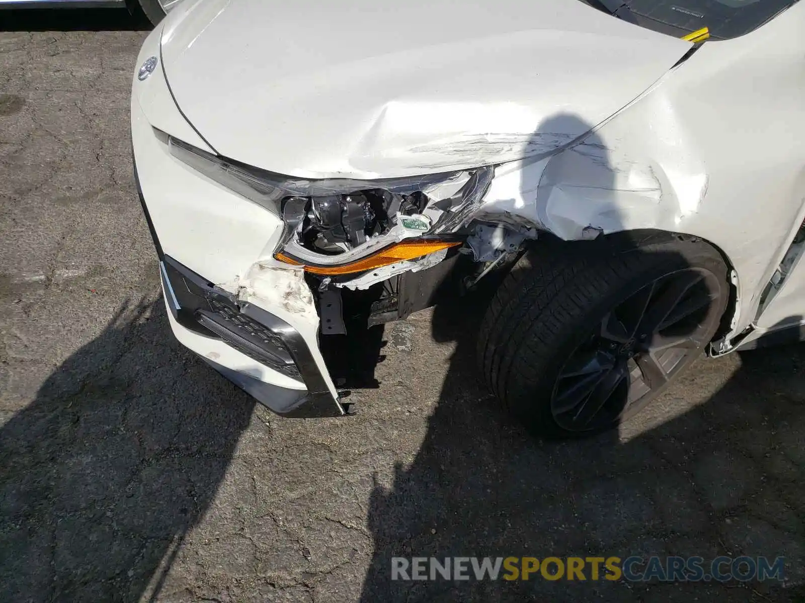 9 Photograph of a damaged car JTDS4MCE4MJ066840 TOYOTA COROLLA 2021