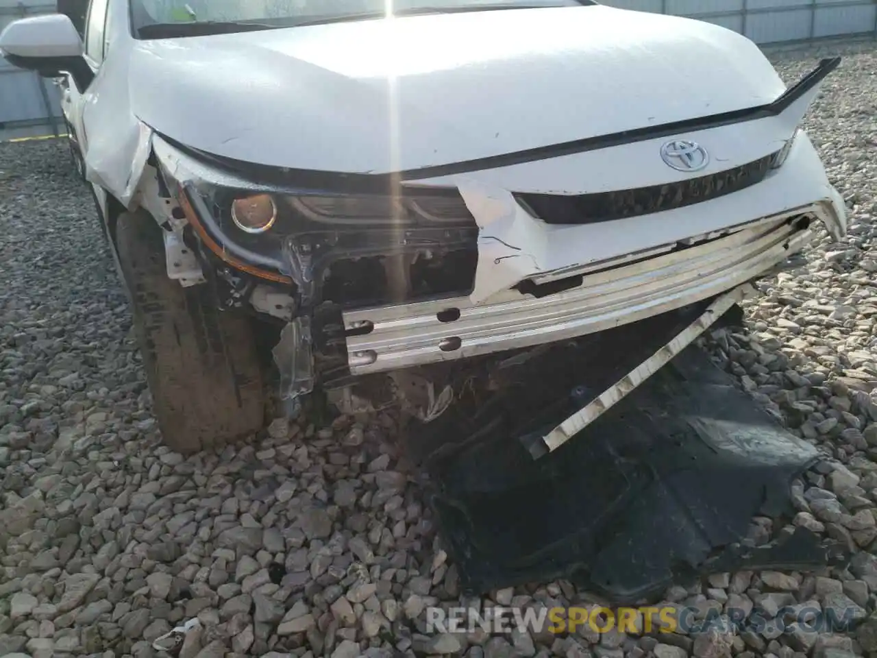 9 Photograph of a damaged car JTDS4MCE5MJ068435 TOYOTA COROLLA 2021