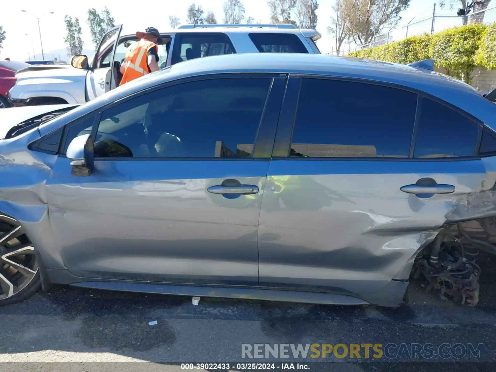 15 Photograph of a damaged car JTDS4MCE6MJ061672 TOYOTA COROLLA 2021