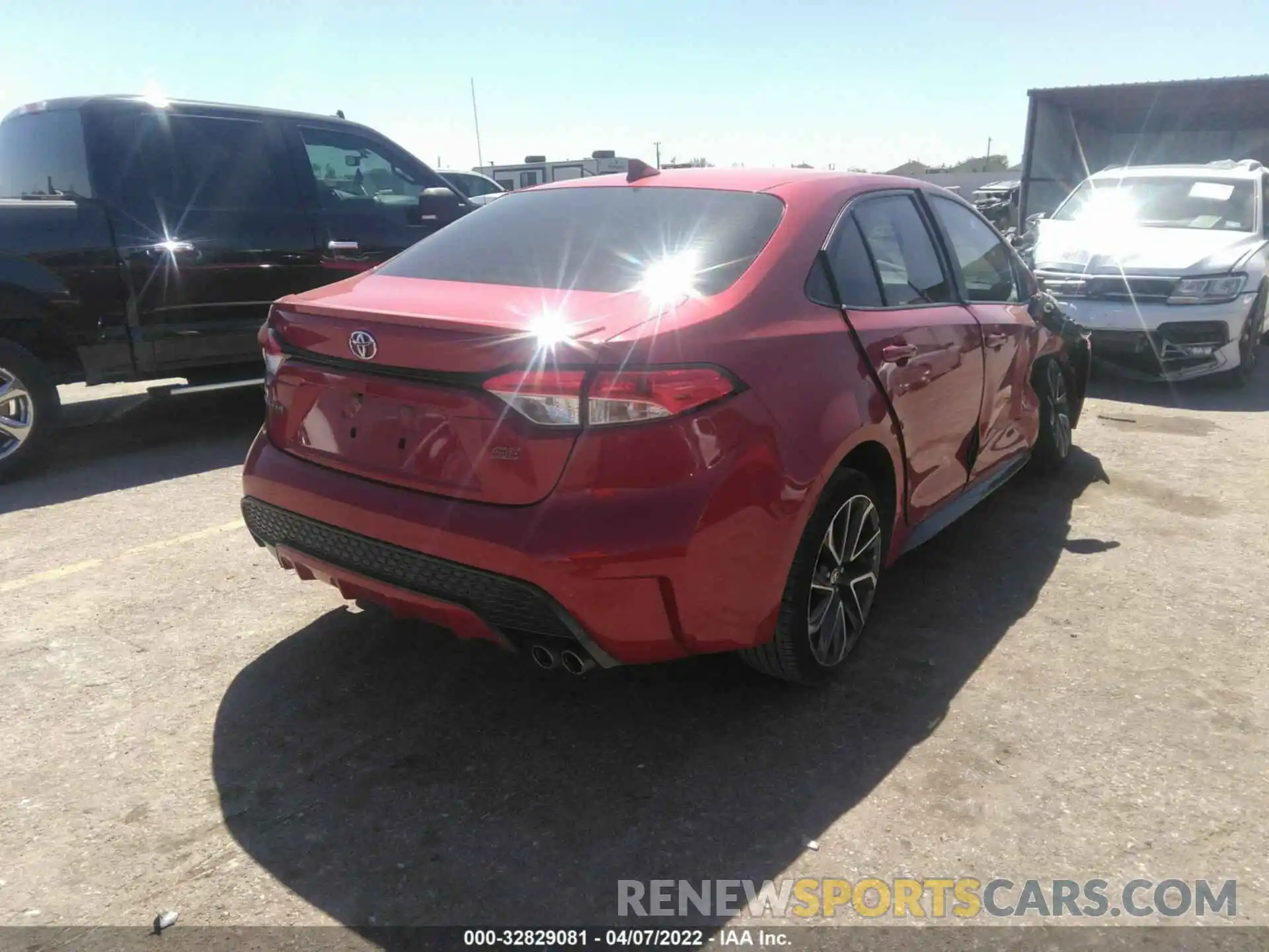 4 Photograph of a damaged car JTDS4MCE6MJ070209 TOYOTA COROLLA 2021