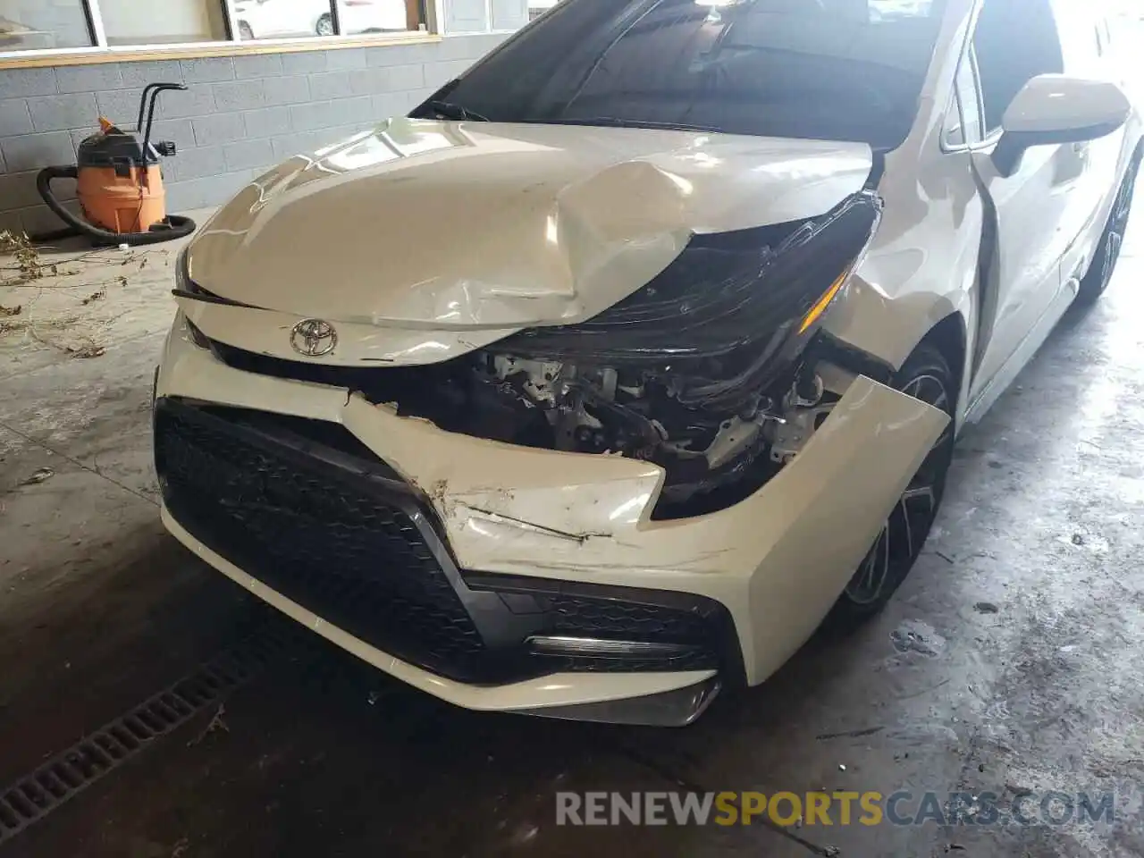 9 Photograph of a damaged car JTDS4MCE7MJ069215 TOYOTA COROLLA 2021