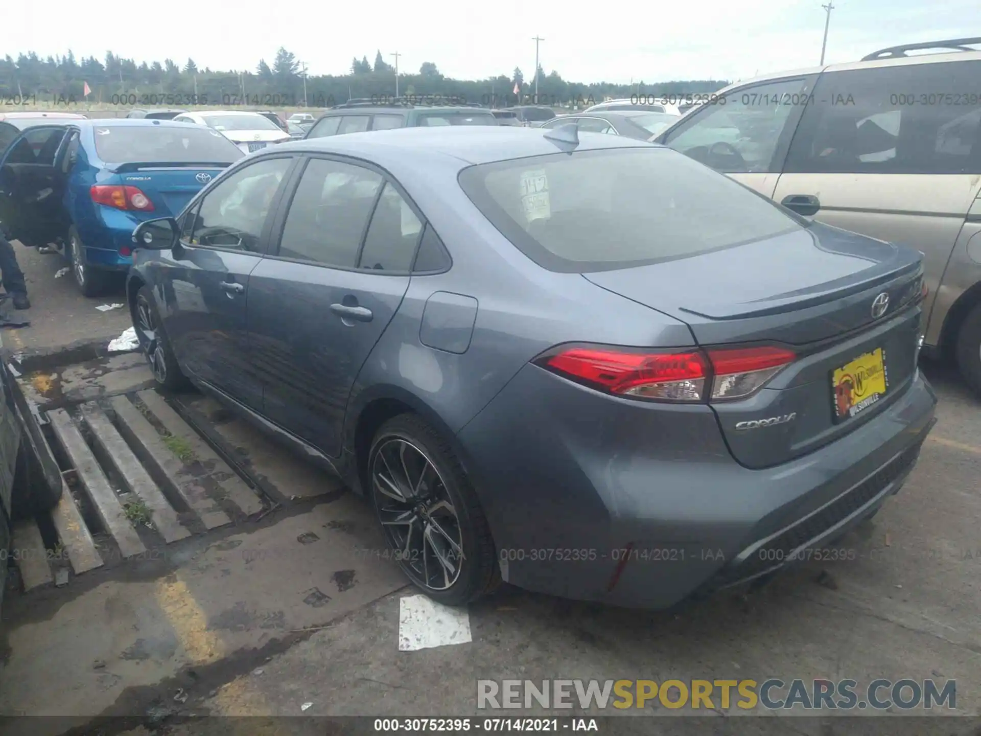 3 Photograph of a damaged car JTDS4MCE7MJ076679 TOYOTA COROLLA 2021