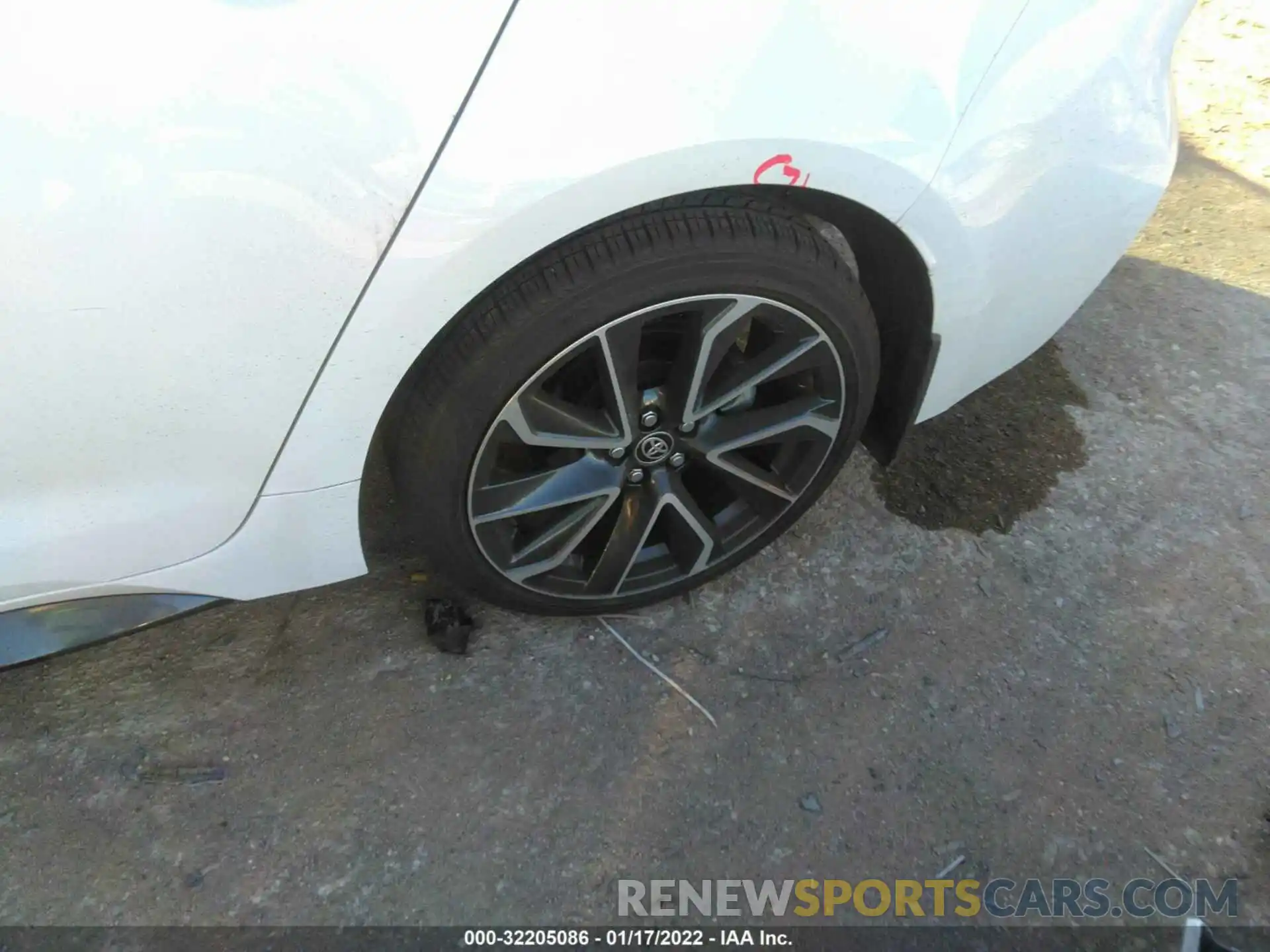 13 Photograph of a damaged car JTDS4MCEXMJ064154 TOYOTA COROLLA 2021