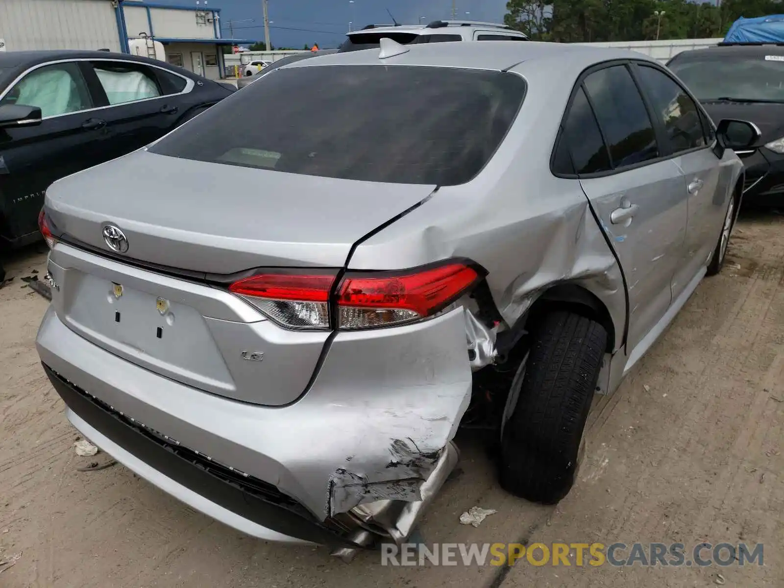 4 Photograph of a damaged car JTDVPMAE0MJ122263 TOYOTA COROLLA 2021