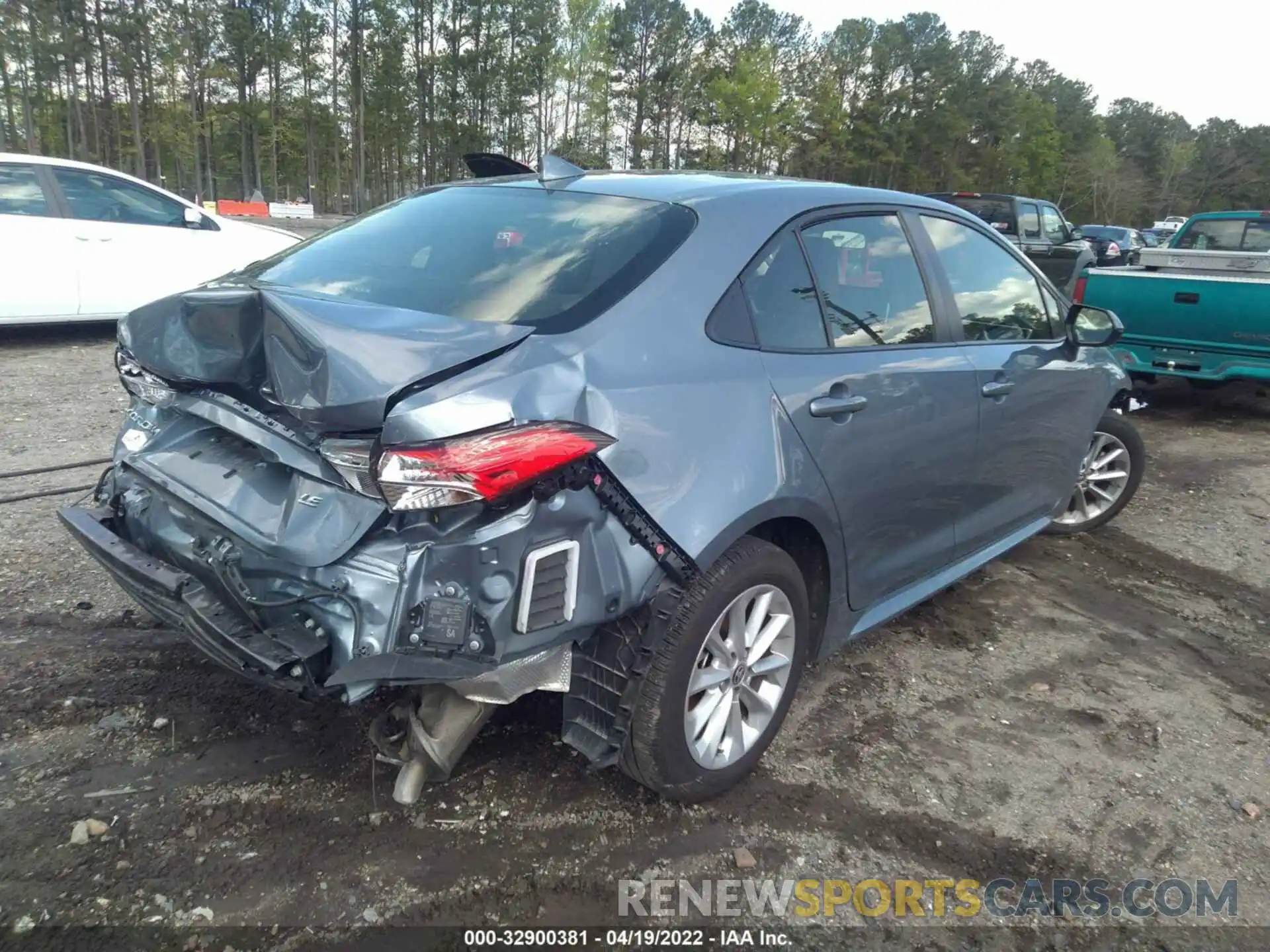 4 Photograph of a damaged car JTDVPMAE0MJ135465 TOYOTA COROLLA 2021