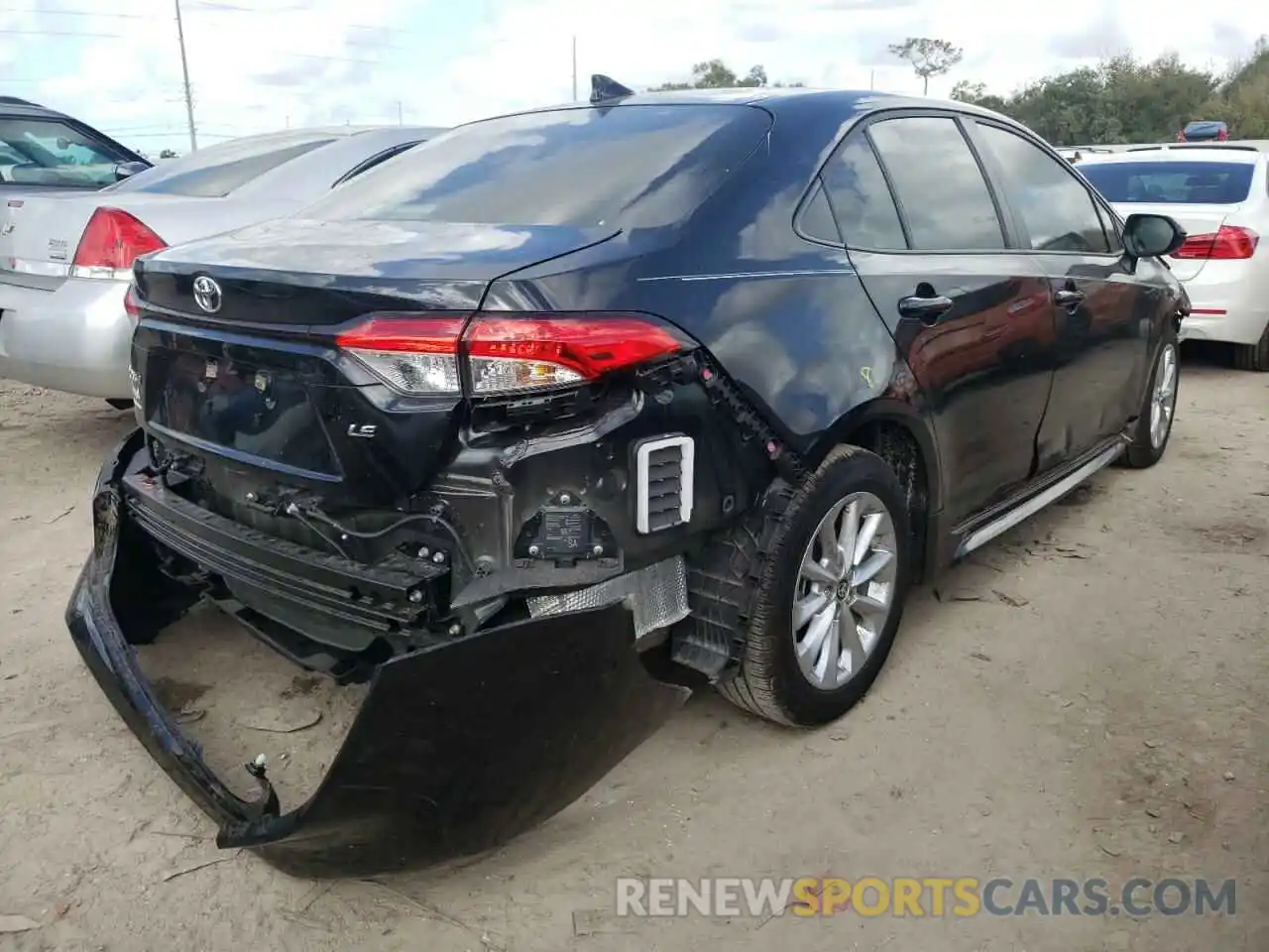 4 Photograph of a damaged car JTDVPMAE0MJ163444 TOYOTA COROLLA 2021