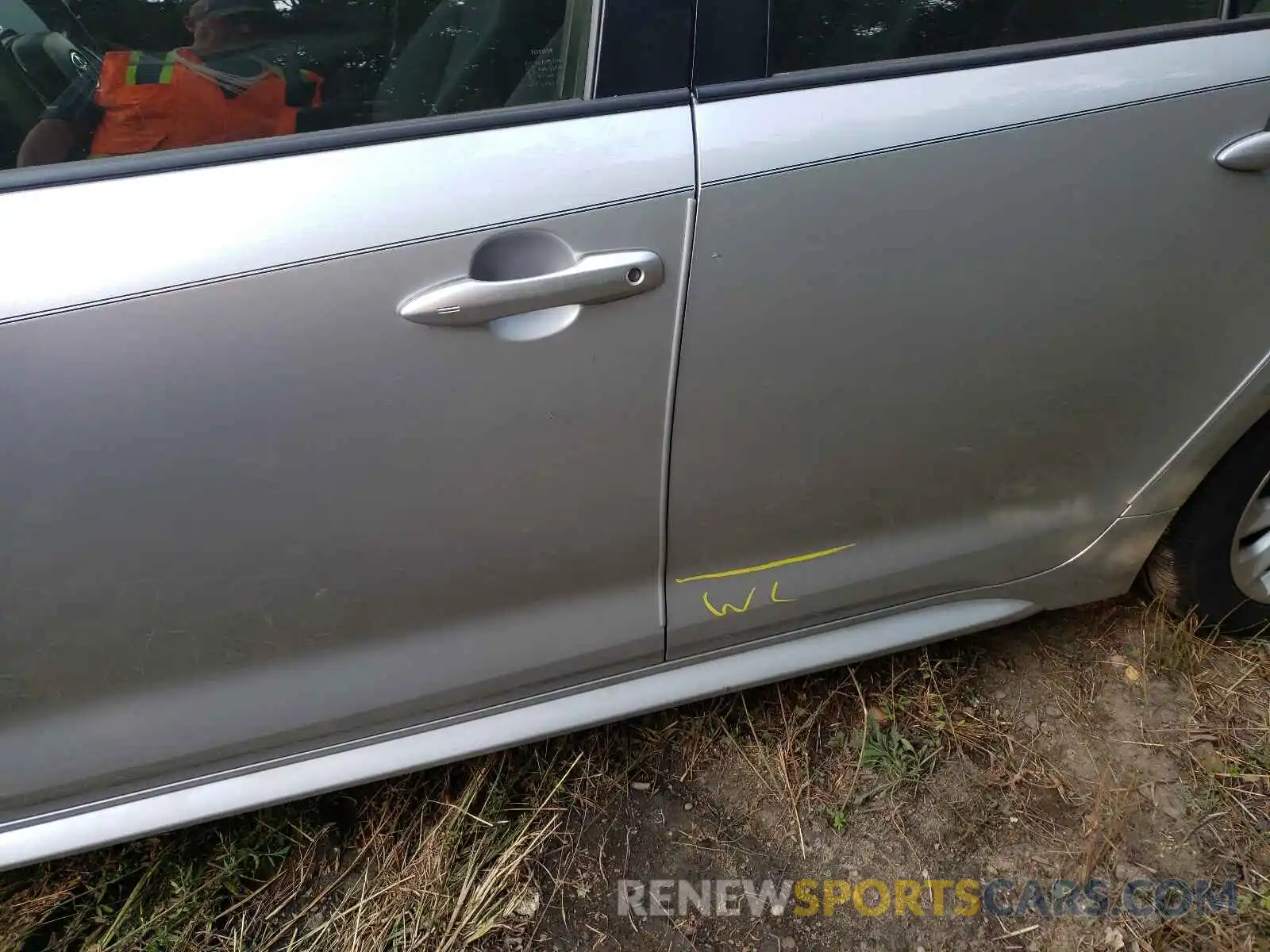 9 Photograph of a damaged car JTDVPMAE2MJ135936 TOYOTA COROLLA 2021