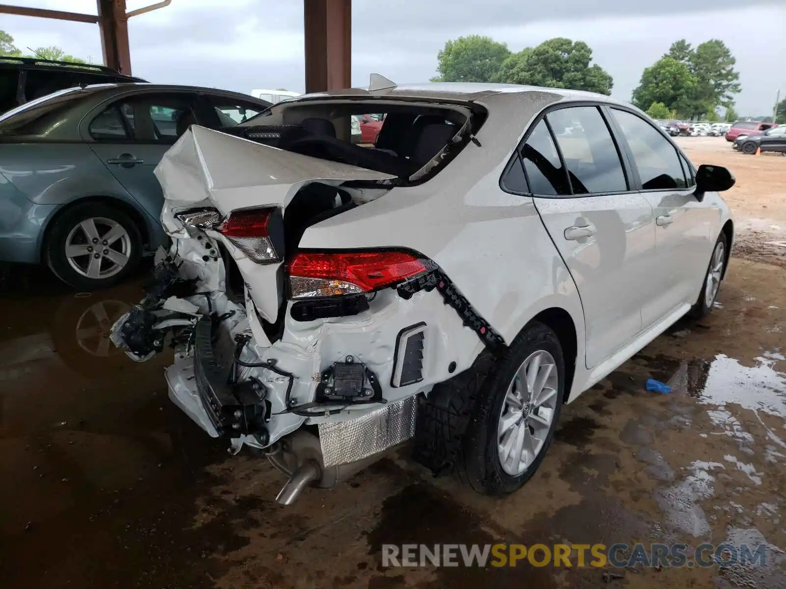 4 Photograph of a damaged car JTDVPMAE3MJ123505 TOYOTA COROLLA 2021