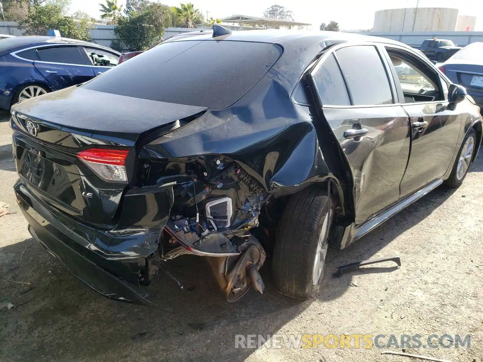 4 Photograph of a damaged car JTDVPMAE4MJ131127 TOYOTA COROLLA 2021