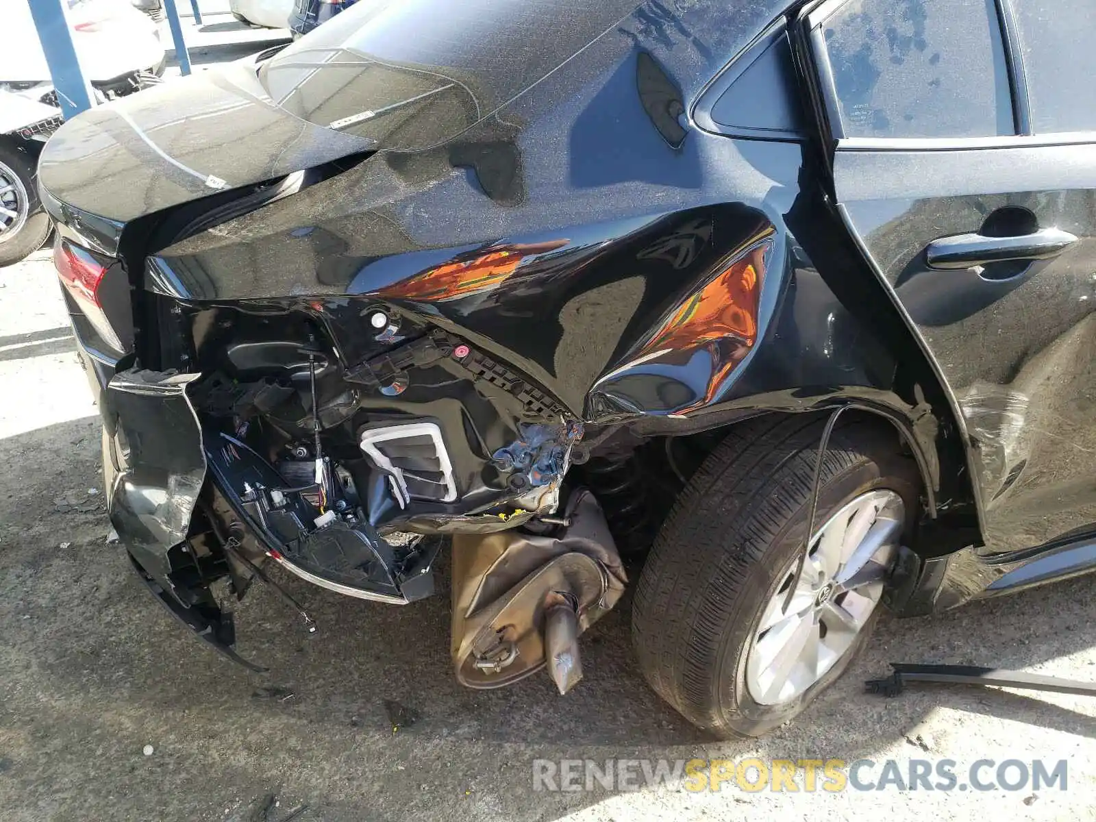 9 Photograph of a damaged car JTDVPMAE4MJ131127 TOYOTA COROLLA 2021