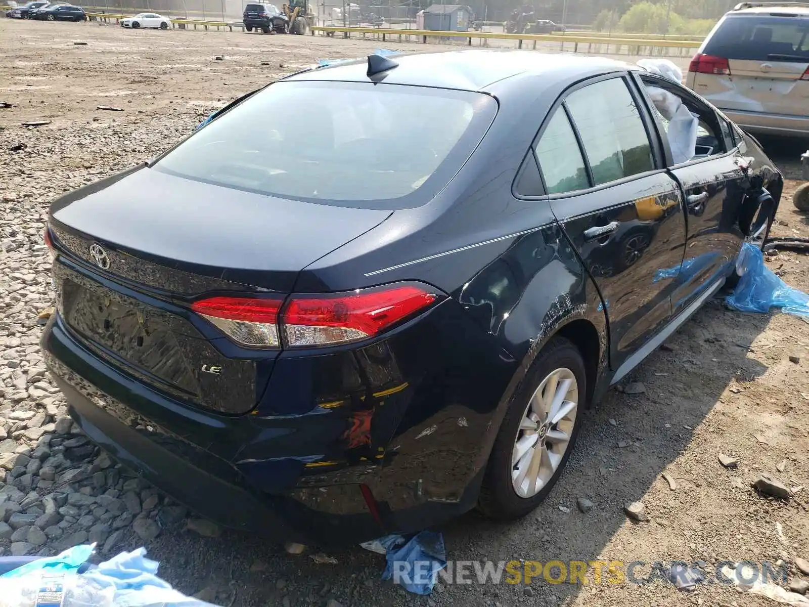 4 Photograph of a damaged car JTDVPMAE4MJ141818 TOYOTA COROLLA 2021