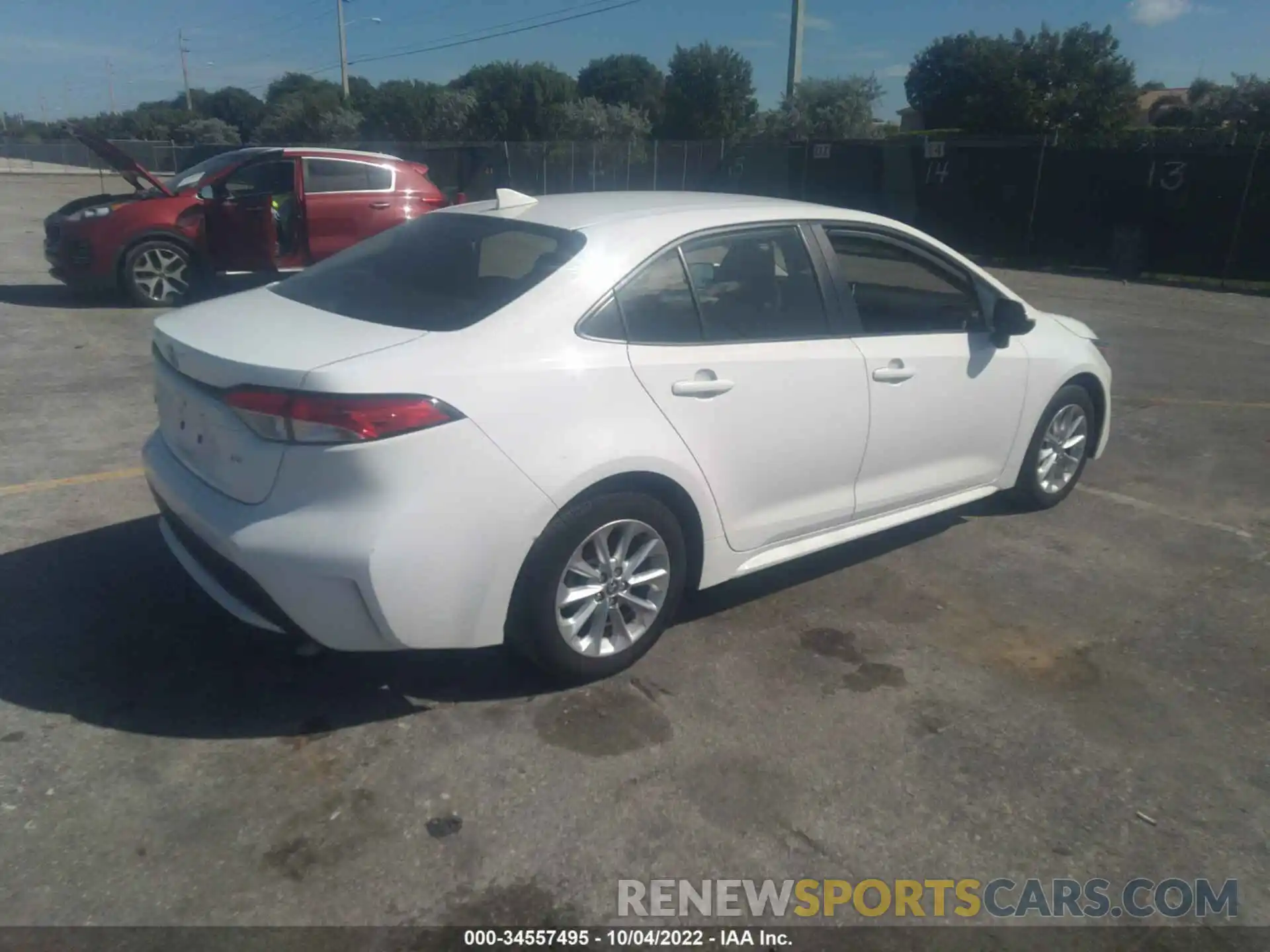 4 Photograph of a damaged car JTDVPMAE5MJ121545 TOYOTA COROLLA 2021