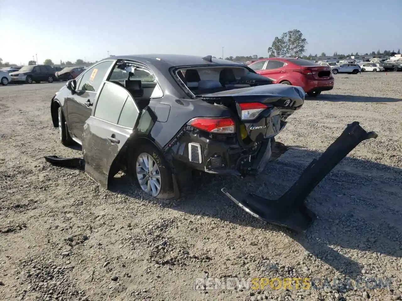 3 Photograph of a damaged car JTDVPMAE5MJ130438 TOYOTA COROLLA 2021