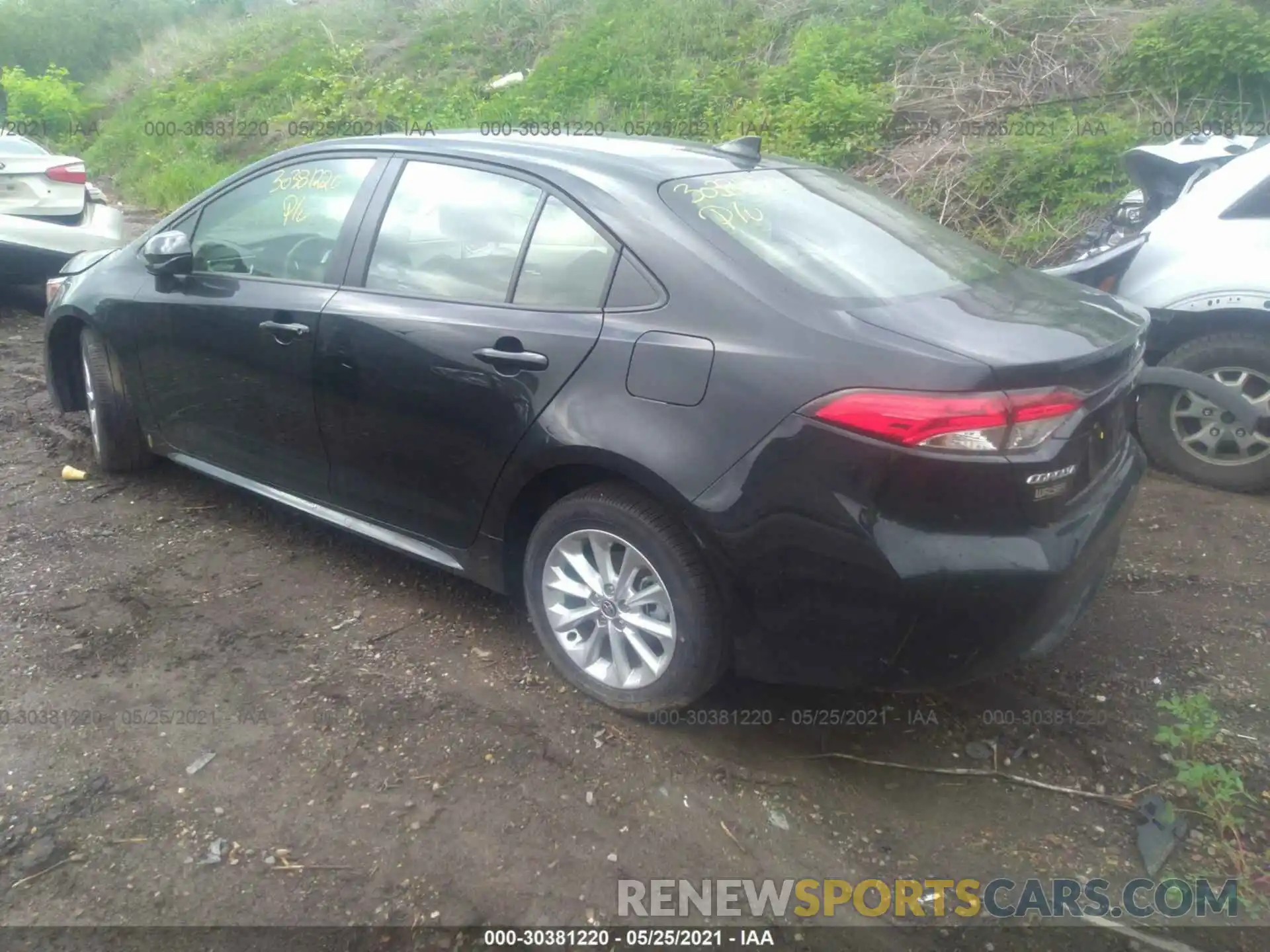 3 Photograph of a damaged car JTDVPMAE5MJ132027 TOYOTA COROLLA 2021